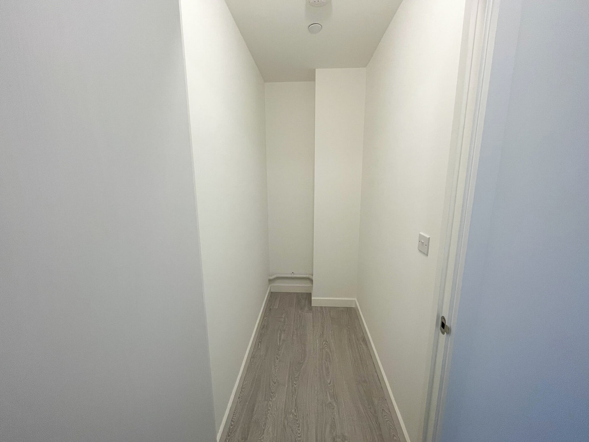 Farine Avenue, London, UB3