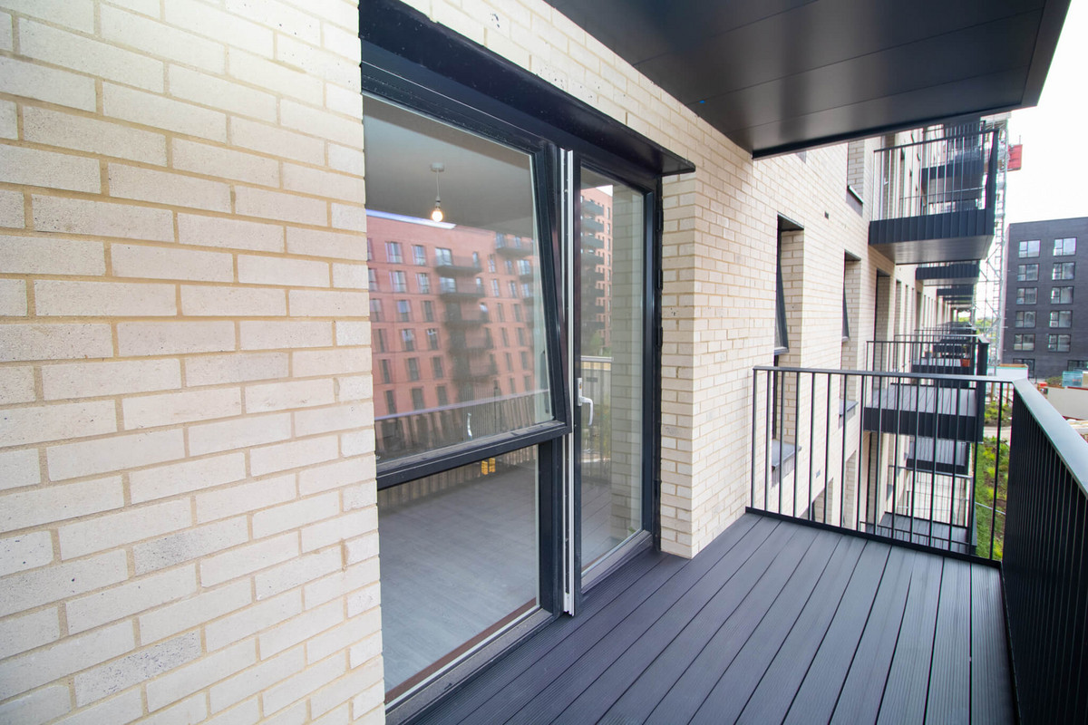 Farine Avenue, London, UB3