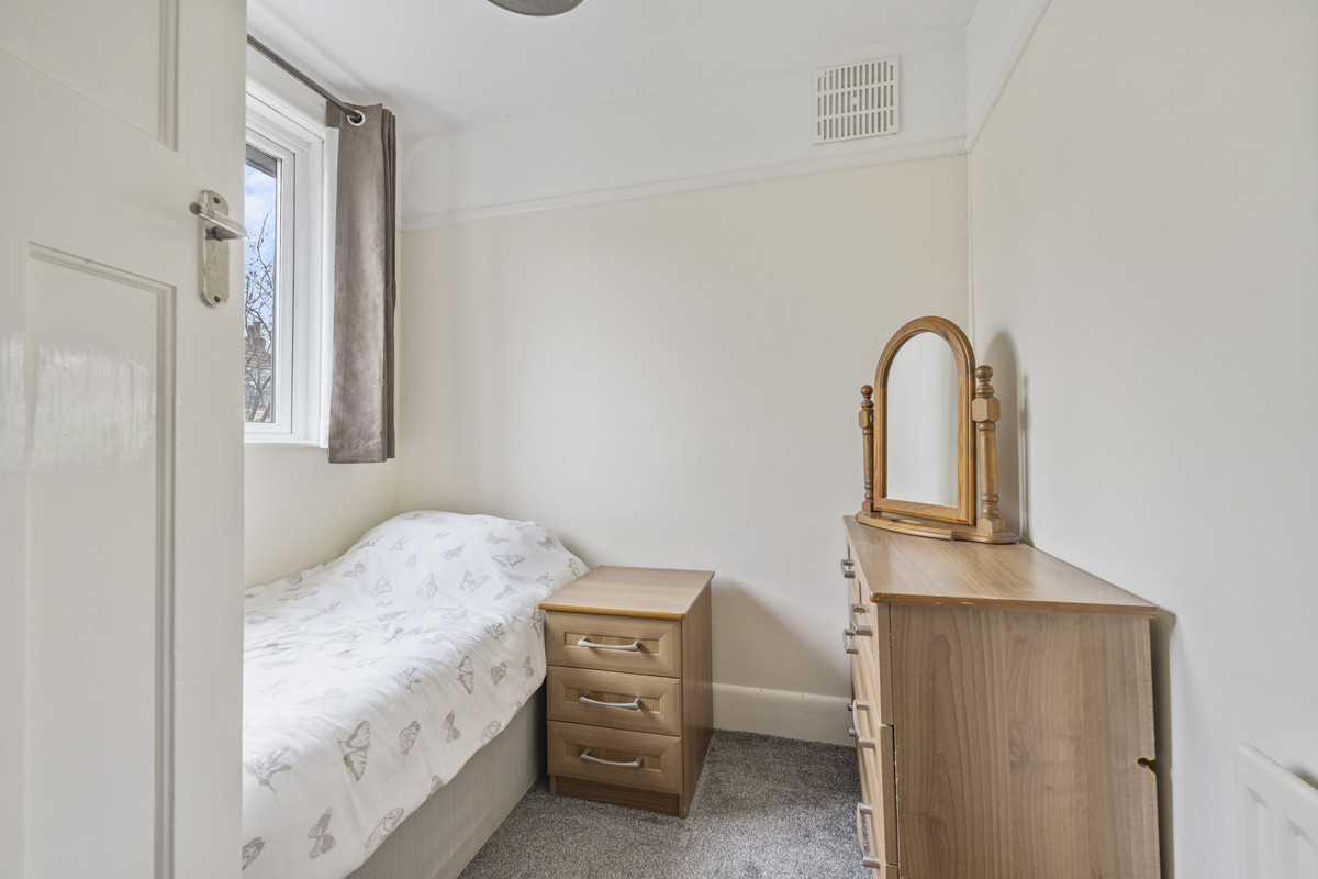 Queens Road, Poole, BH14