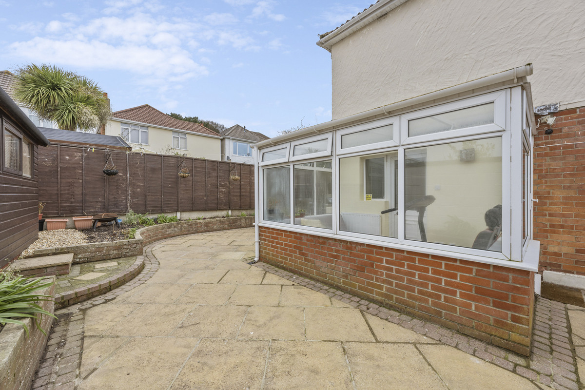 Queens Road, Poole, BH14