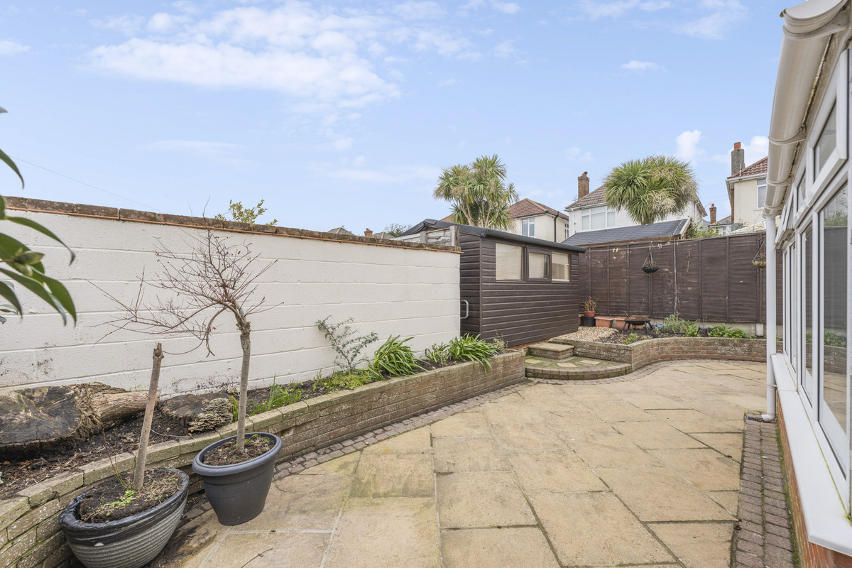 Queens Road, Poole, BH14