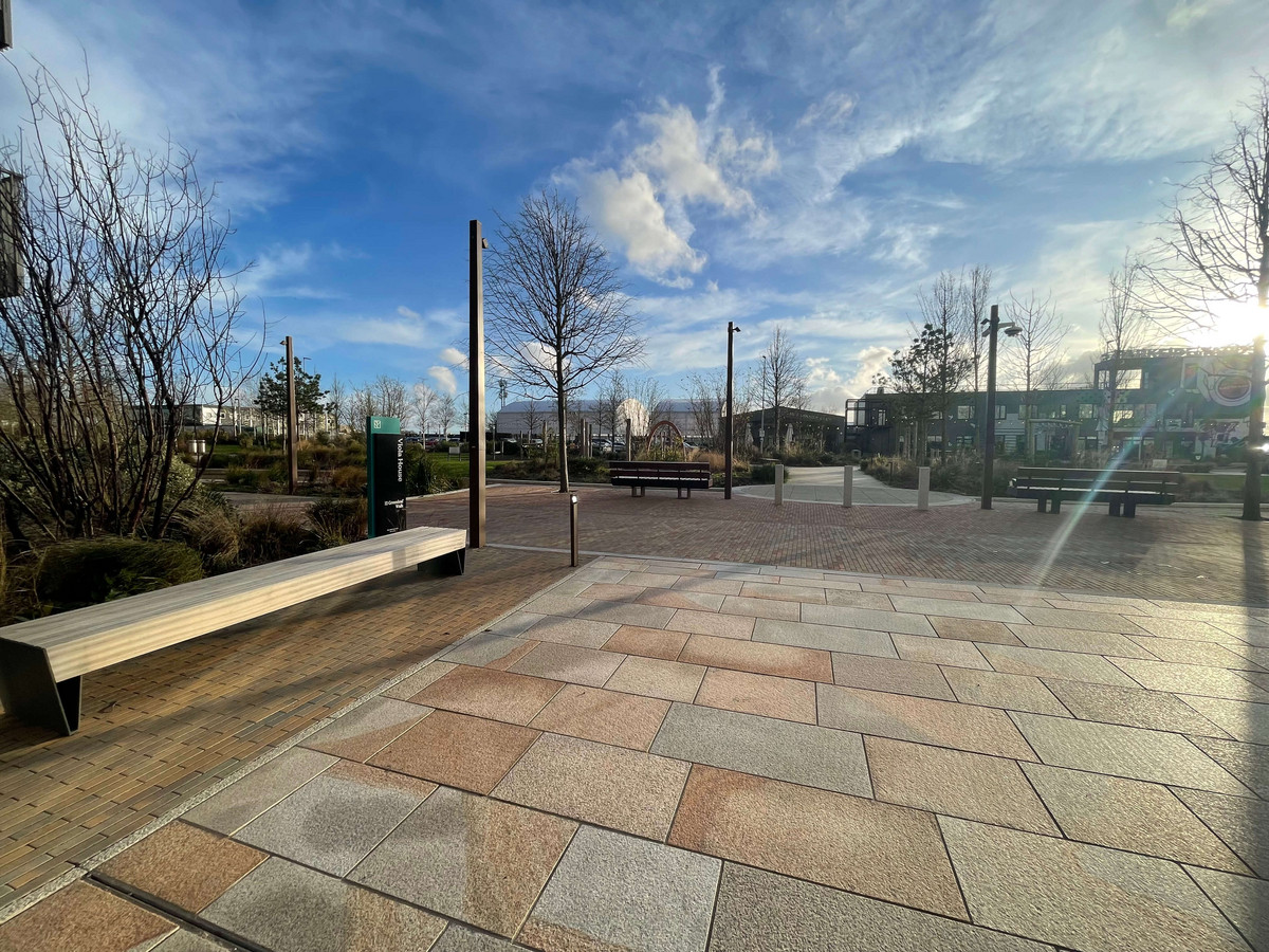 Greenleaf Walk, London, UB1