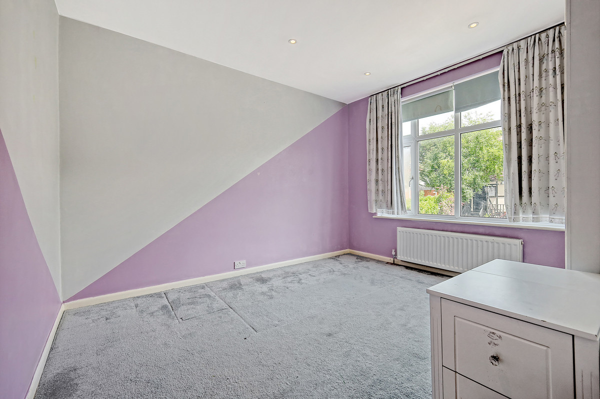 Windmill Gardens, Enfield, EN2