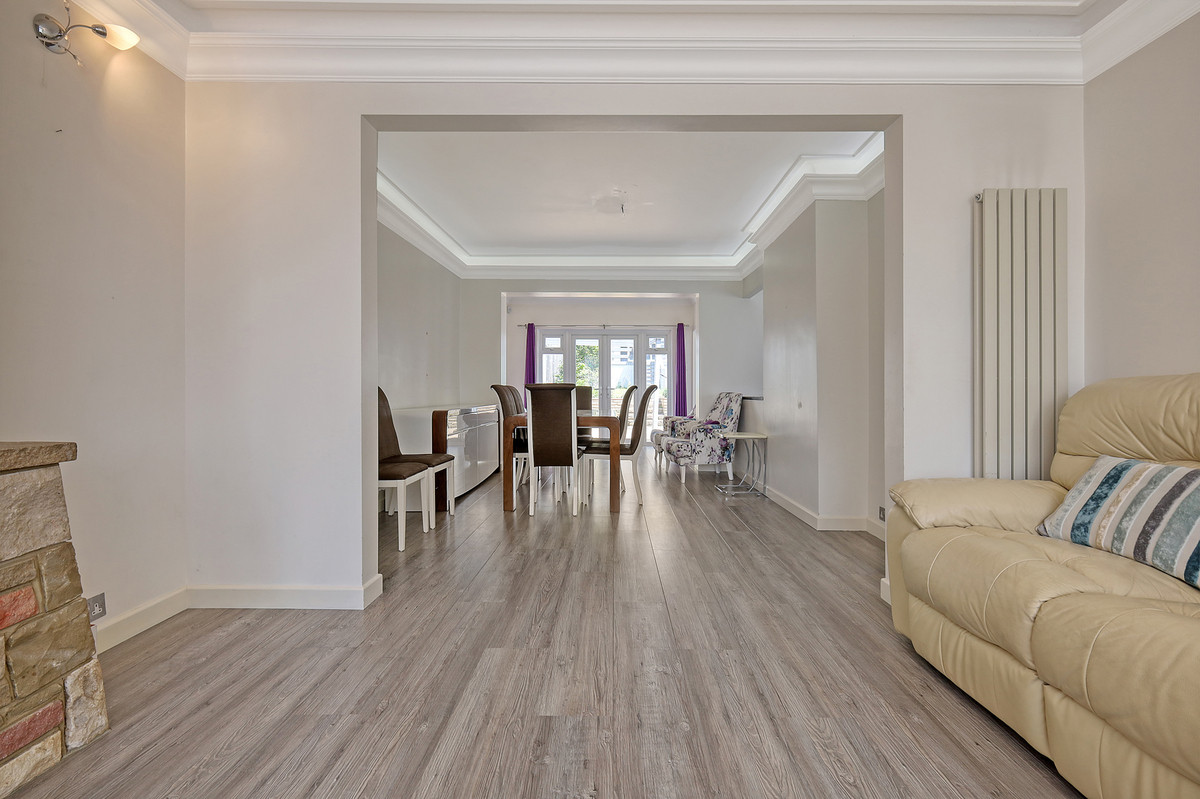 Windmill Gardens, Enfield, EN2