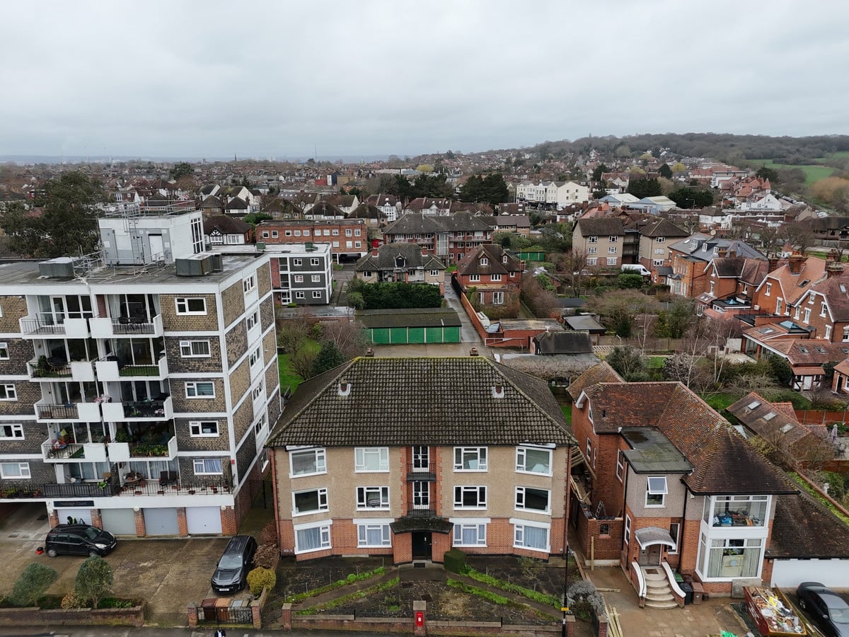 Crescent Road, London, E4