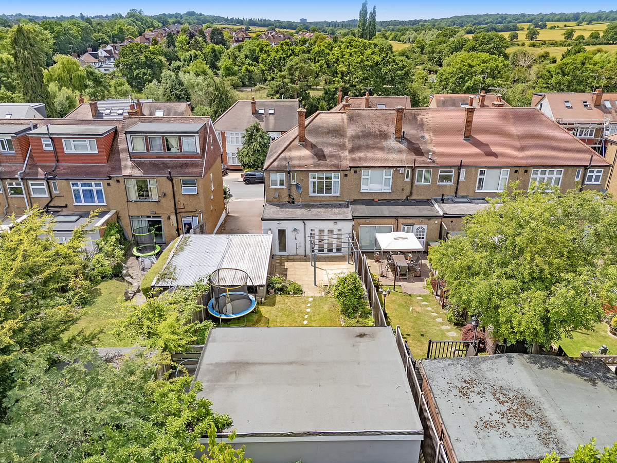 Windmill Gardens, Enfield, EN2