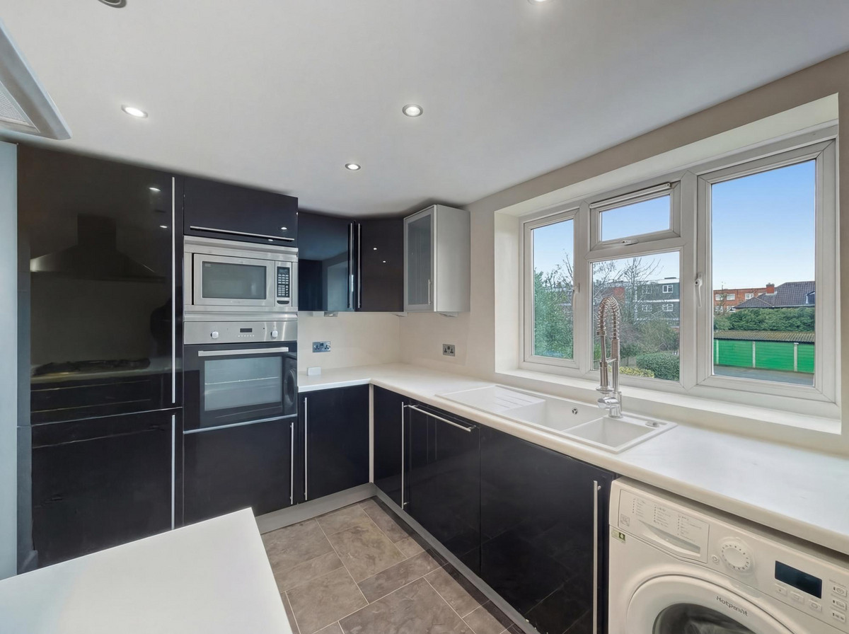 Crescent Road, London, E4