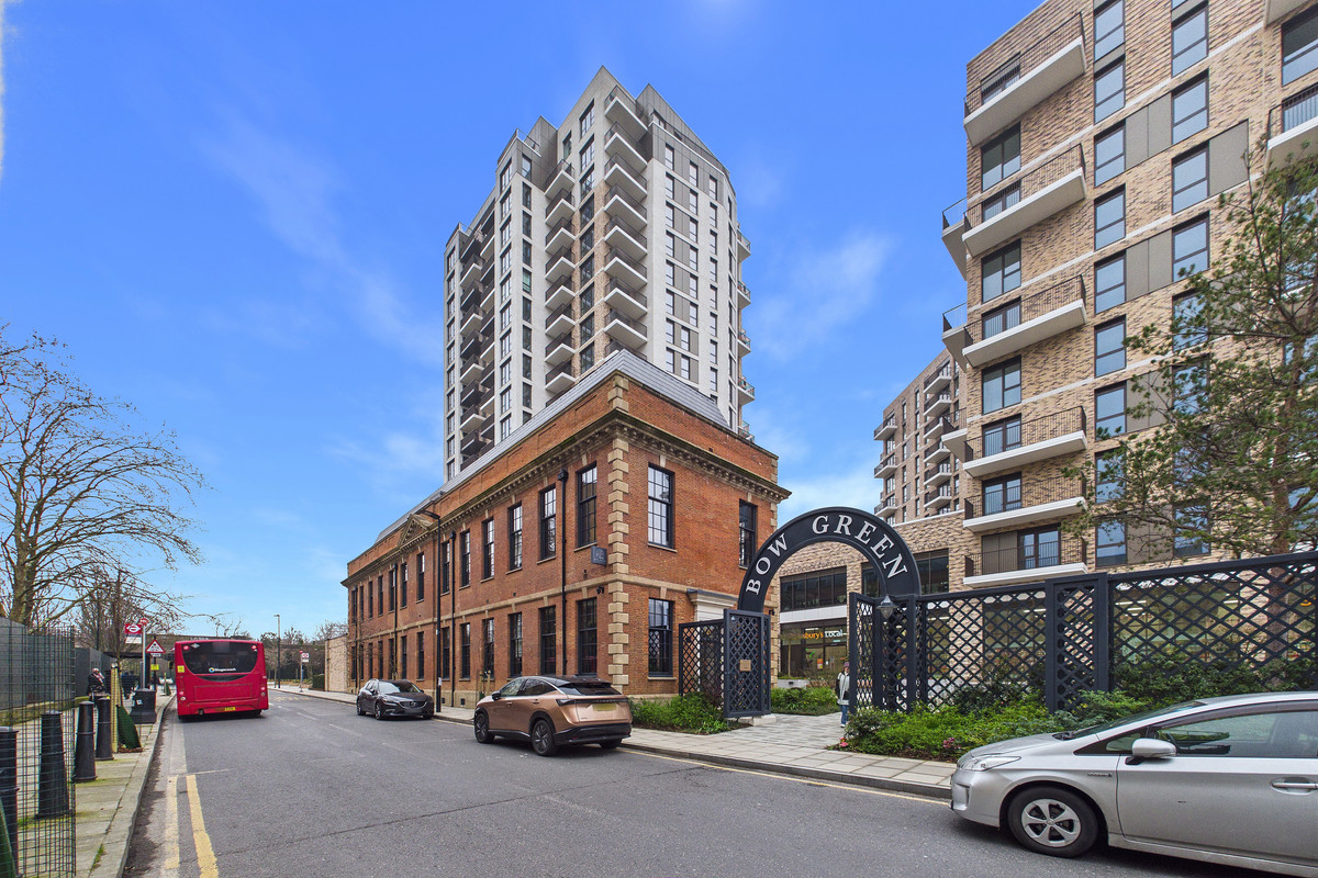 2 Maple Mews, London, E3