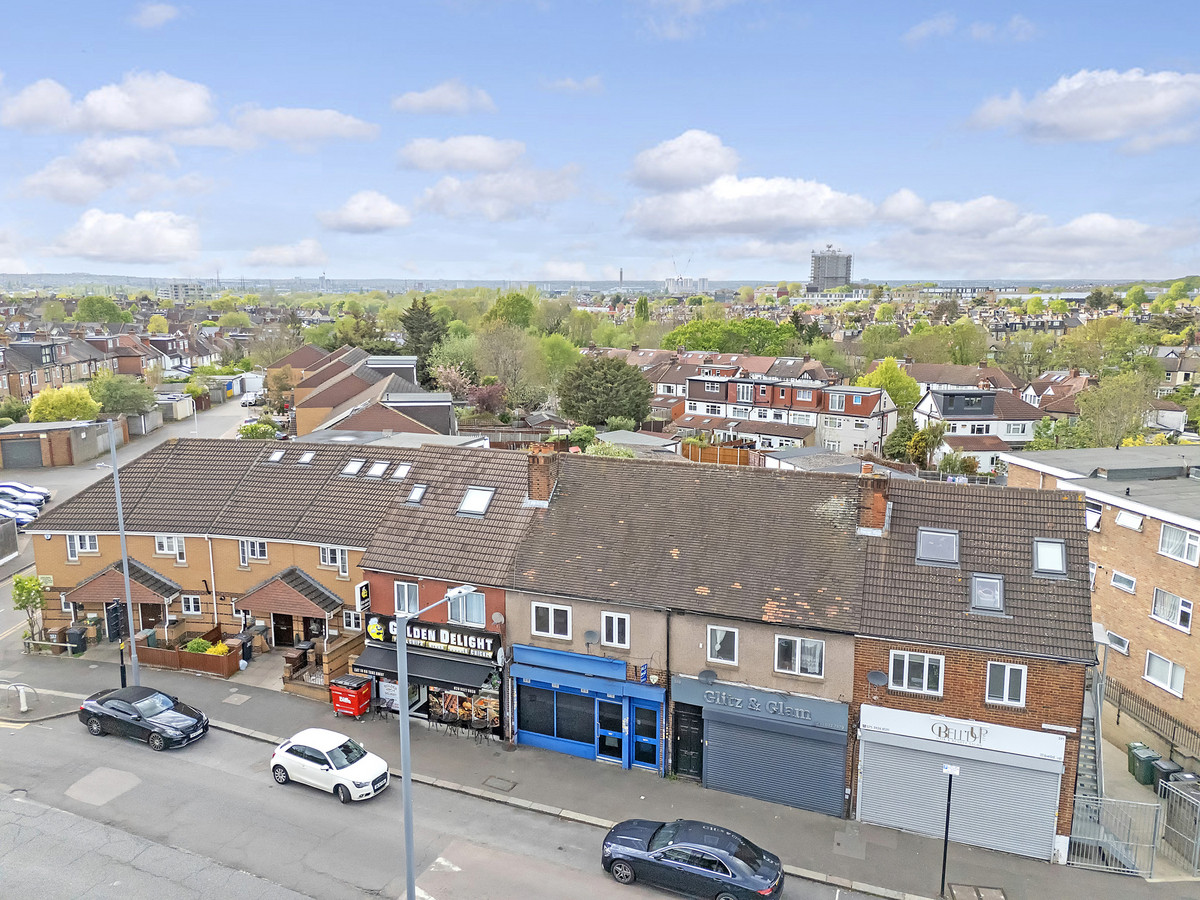 Hale End Road, Woodford Green, IG8