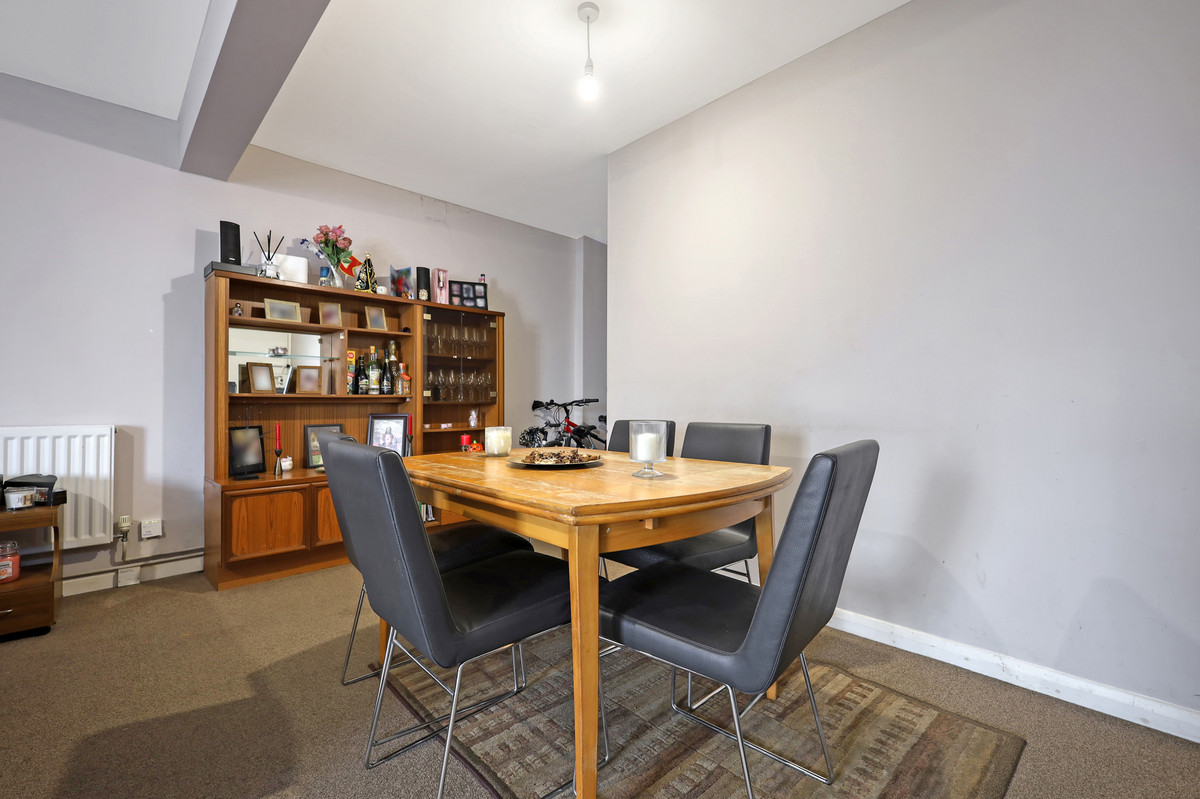 Hale End Road, Woodford Green, IG8