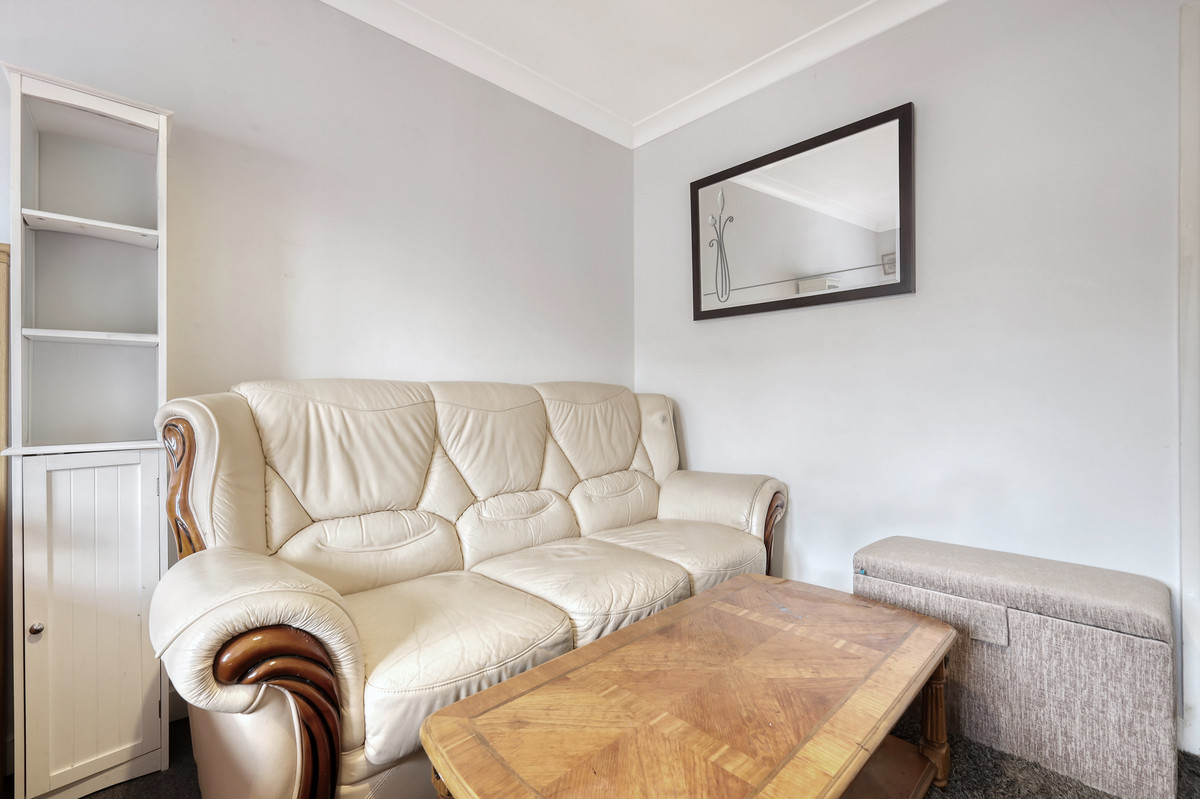 Hale End Road, Woodford Green, IG8